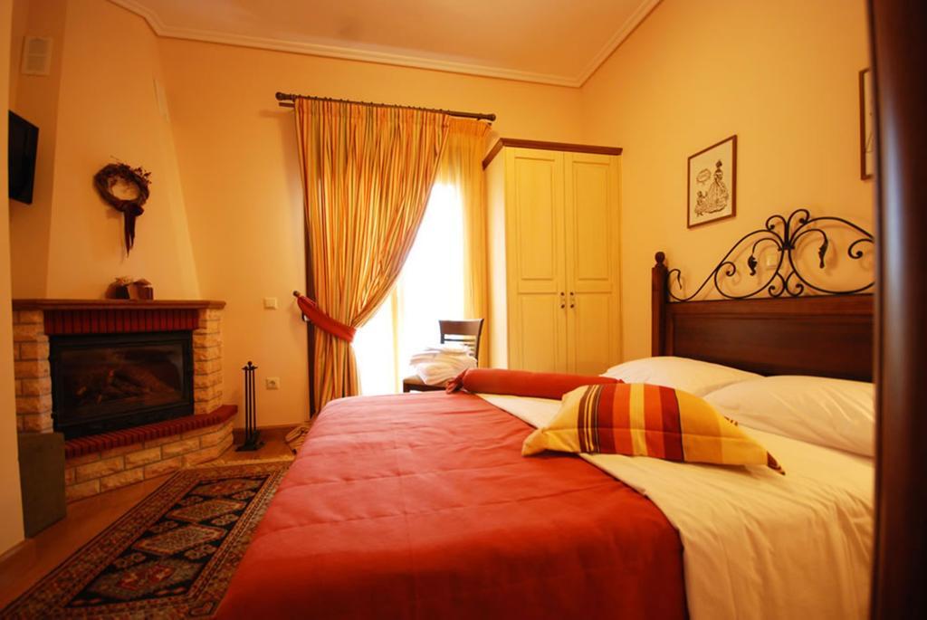 Valentini Guesthouse Karpenísion Стая снимка