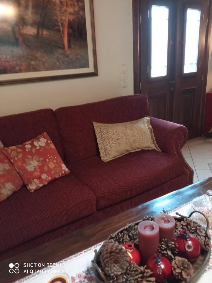 Valentini Guesthouse Karpenísion Екстериор снимка