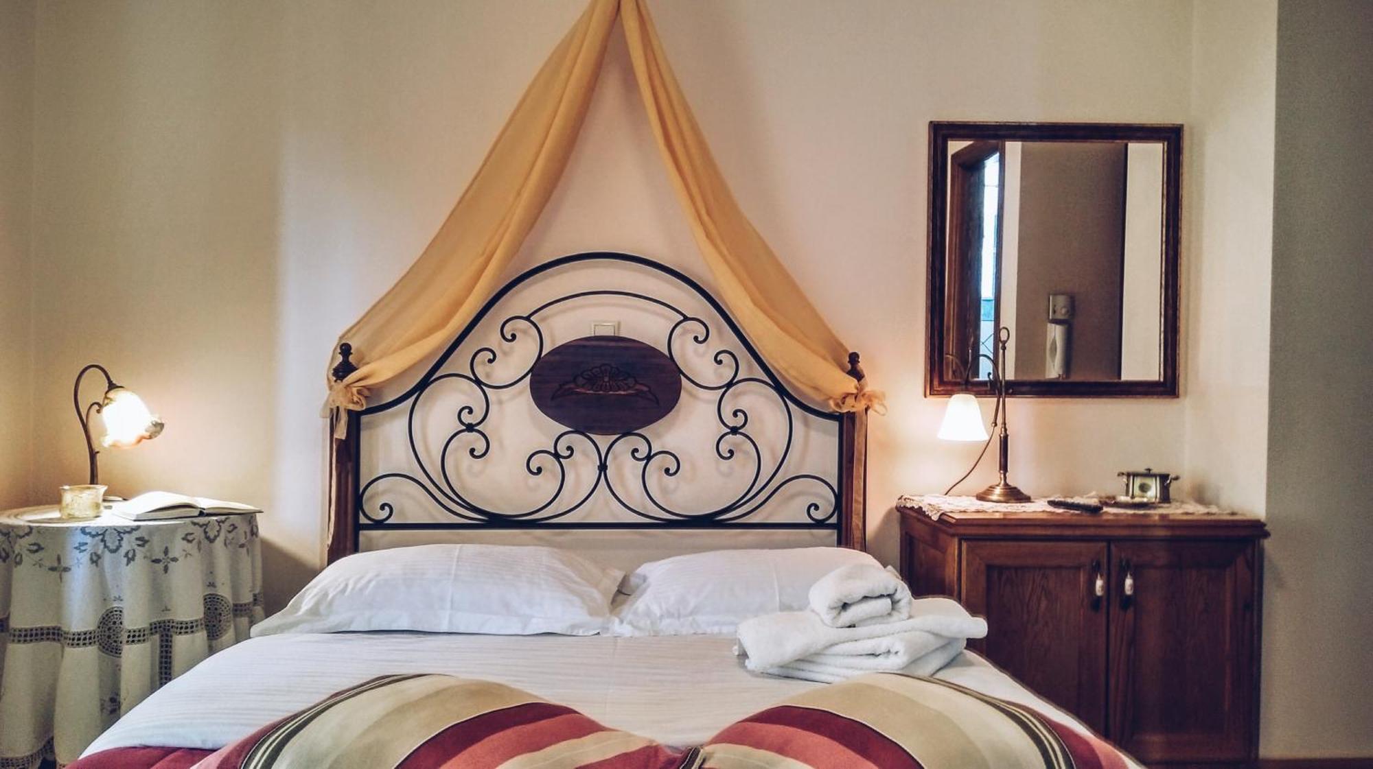 Valentini Guesthouse Karpenísion Стая снимка