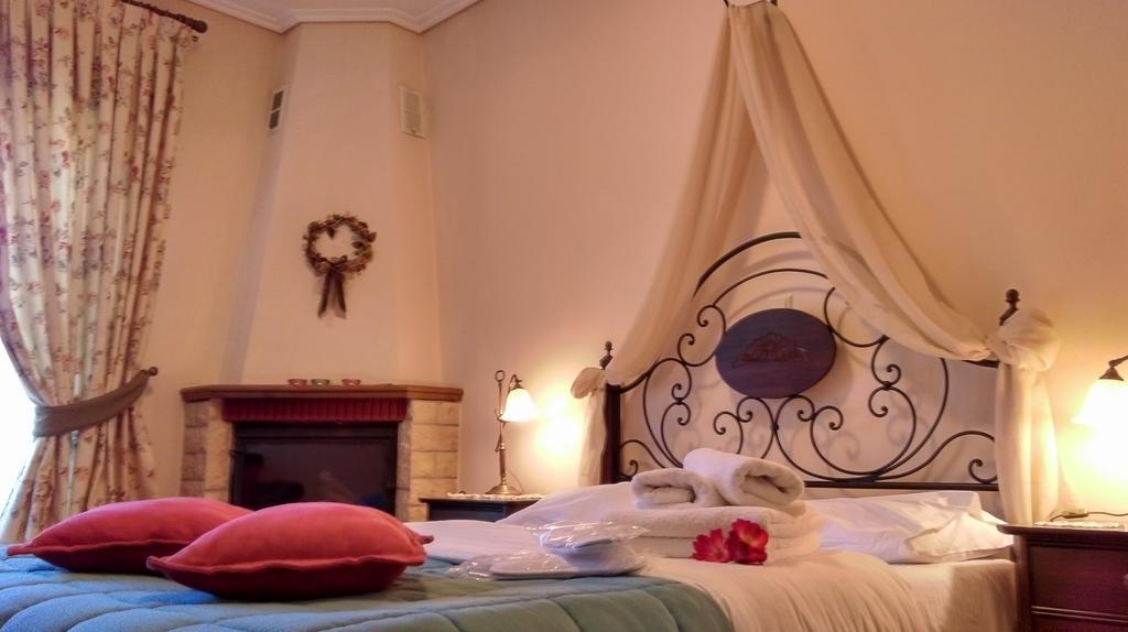 Valentini Guesthouse Karpenísion Екстериор снимка
