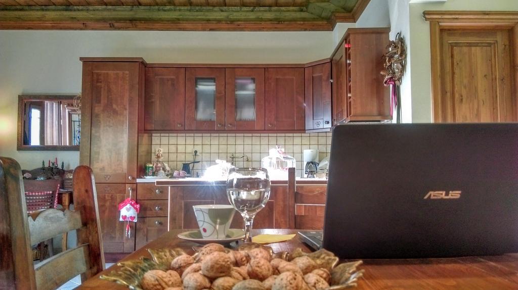 Valentini Guesthouse Karpenísion Екстериор снимка