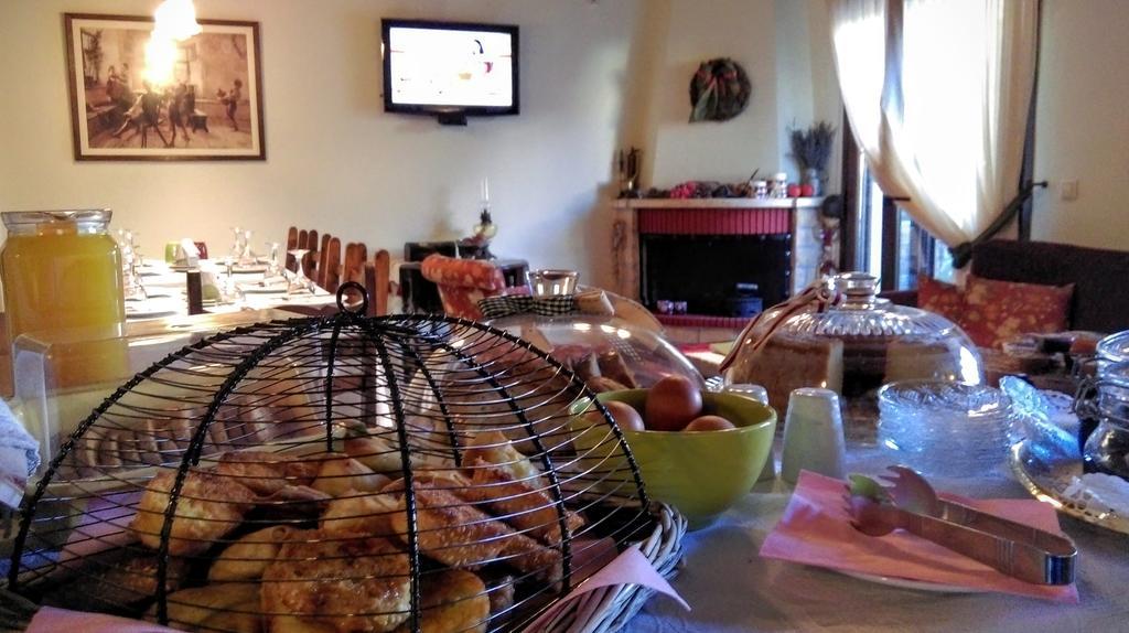 Valentini Guesthouse Karpenísion Екстериор снимка