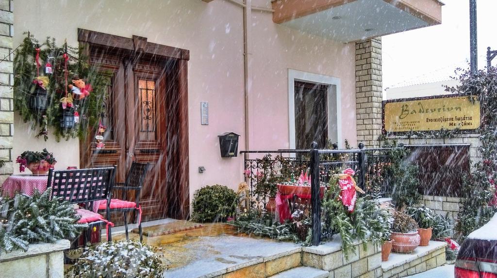 Valentini Guesthouse Karpenísion Екстериор снимка