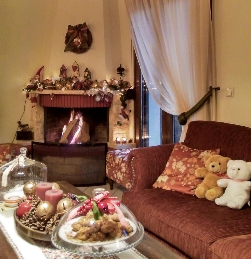 Valentini Guesthouse Karpenísion Екстериор снимка