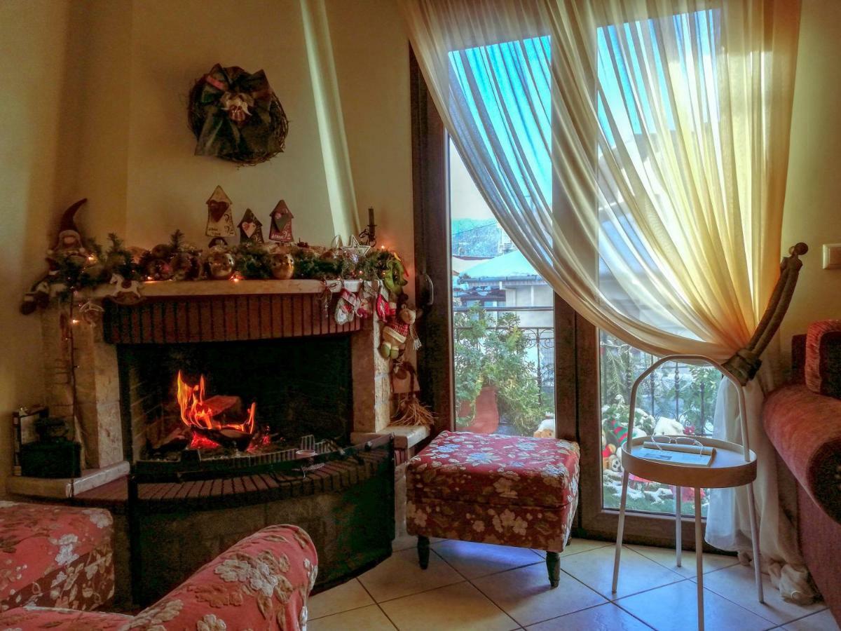 Valentini Guesthouse Karpenísion Екстериор снимка